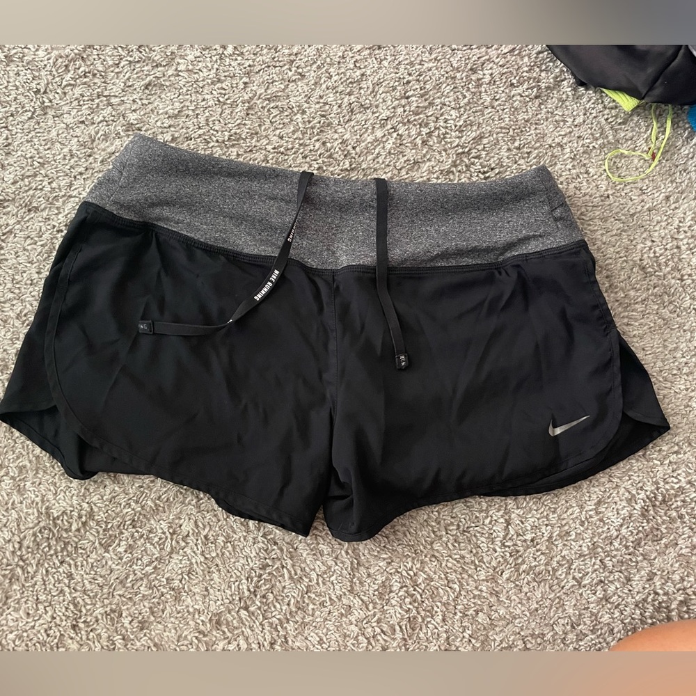 Nike running short shorts